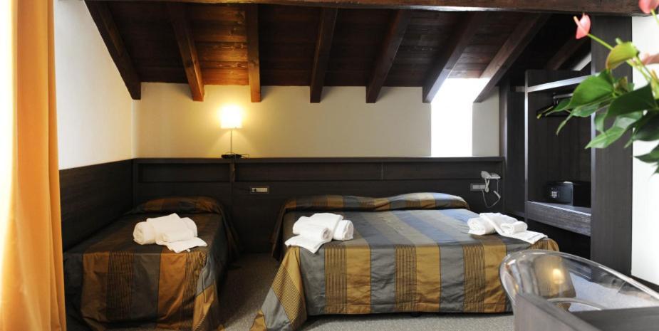 Locanda Sant'Ambrogio Rivalta  Ngoại thất bức ảnh