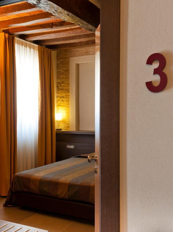 Locanda Sant'Ambrogio Rivalta  Phòng bức ảnh