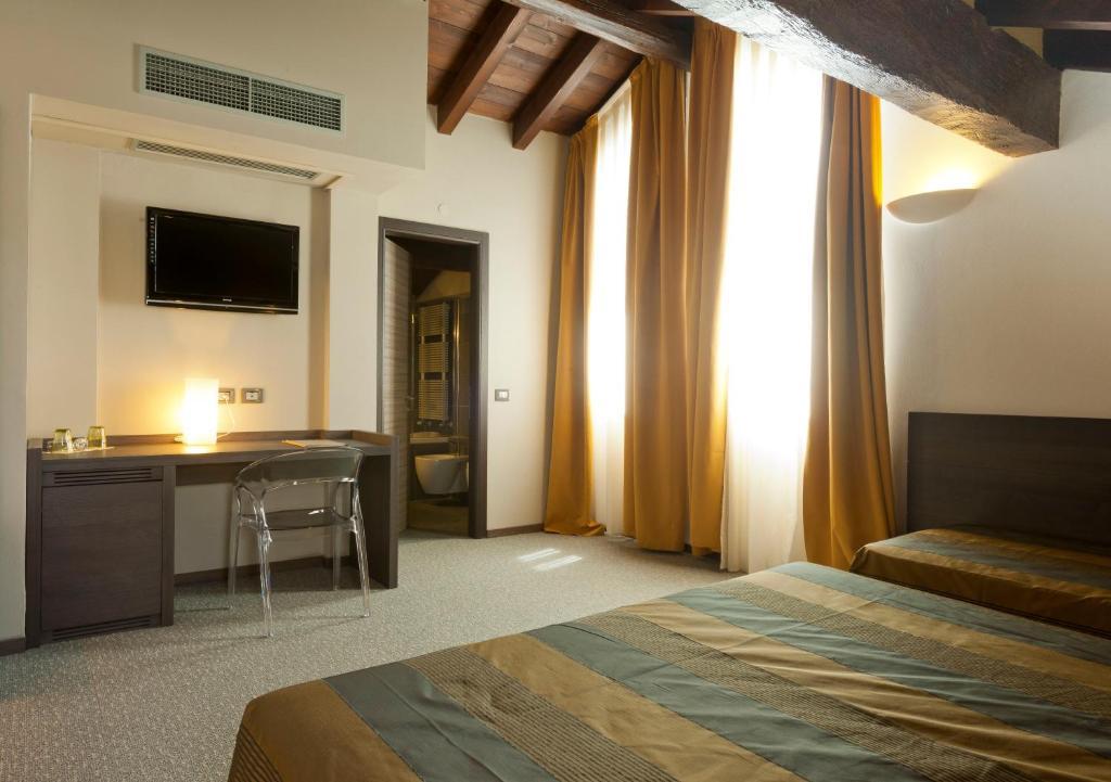 Locanda Sant'Ambrogio Rivalta  Phòng bức ảnh